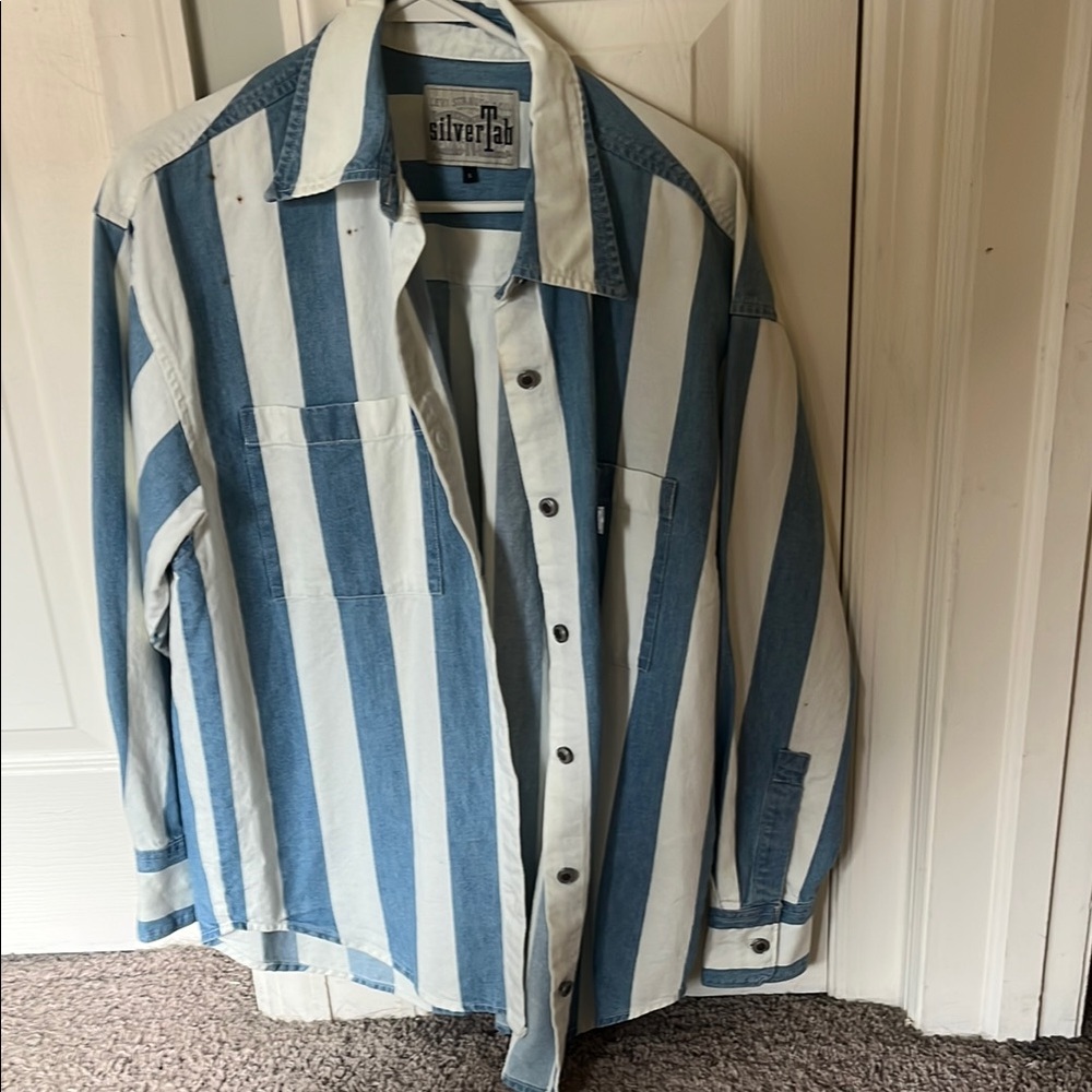 Silver Jeans Blue and White Casual Button Down Shirt